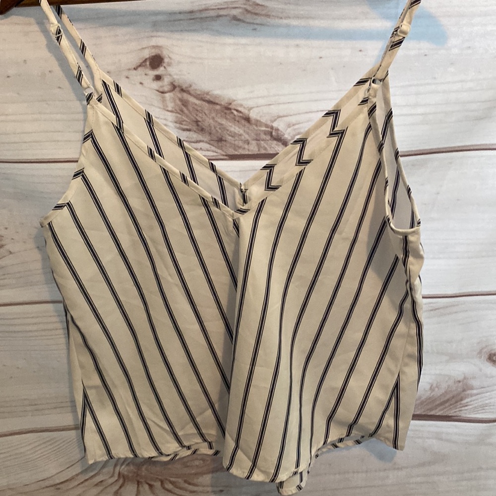 Stripped v neck tank - Picture 4 of 4